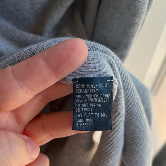 Polo Ralph Lauren Men’s Grey Classic Pima Cotton V-neck Sweater Vest Size Large - Picture 4 of 5